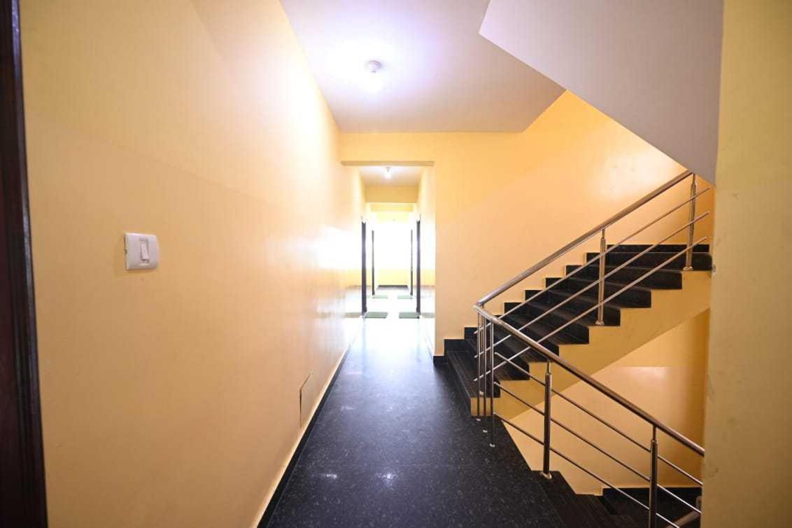 Oyo Flagship Hotel New Moon Inn Puri Exterior foto