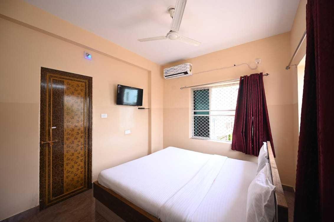 Oyo Flagship Hotel New Moon Inn Puri Exterior foto